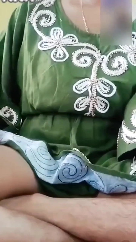 horny village Desi nude girl bushy pussy fingering