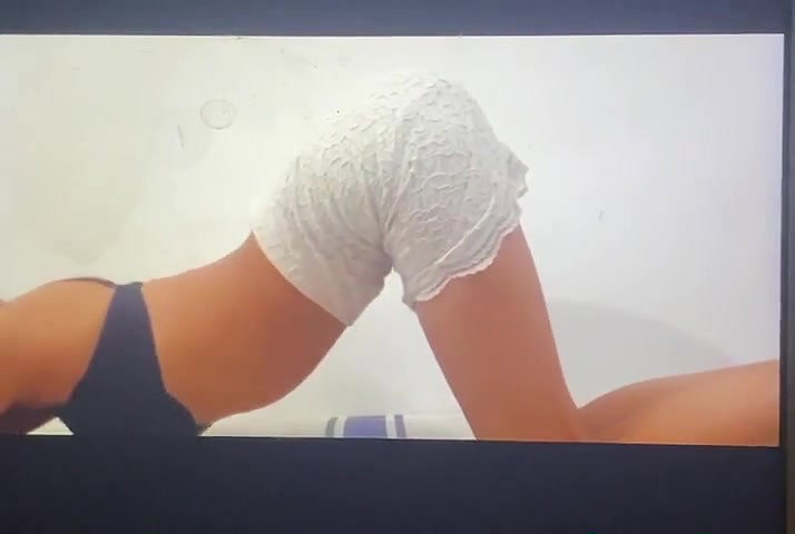 slim Indian girlfriend boobs show viral MMS