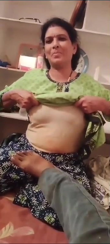 big boobs sexy bhabhi getting ready for sex