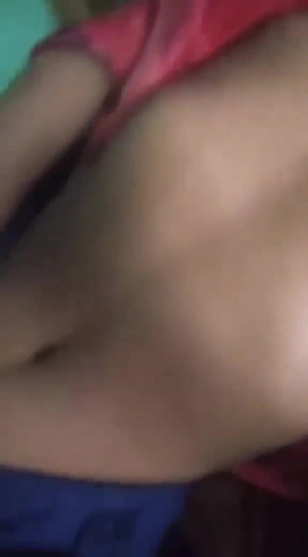 cute college girlfriend boobs show viral MMS