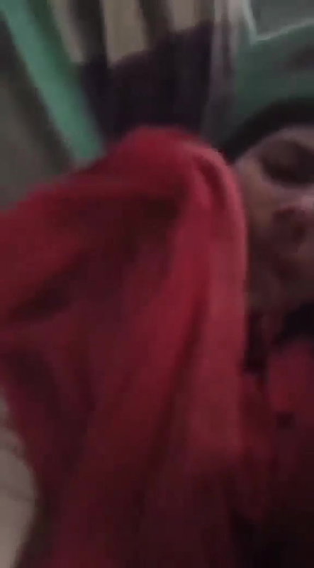cute college girlfriend boobs show viral MMS