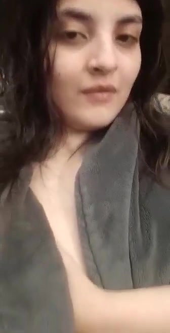 cute Indian girl boob show seducing boyfriend