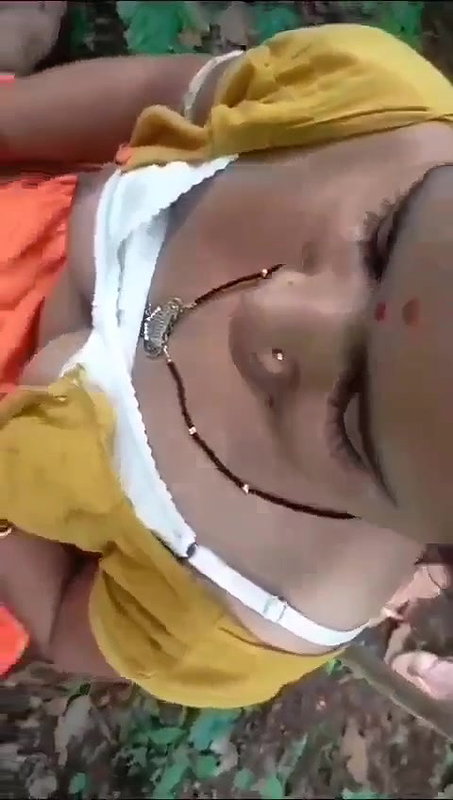 Desi aunty outdoor sex and blowjob in jungle