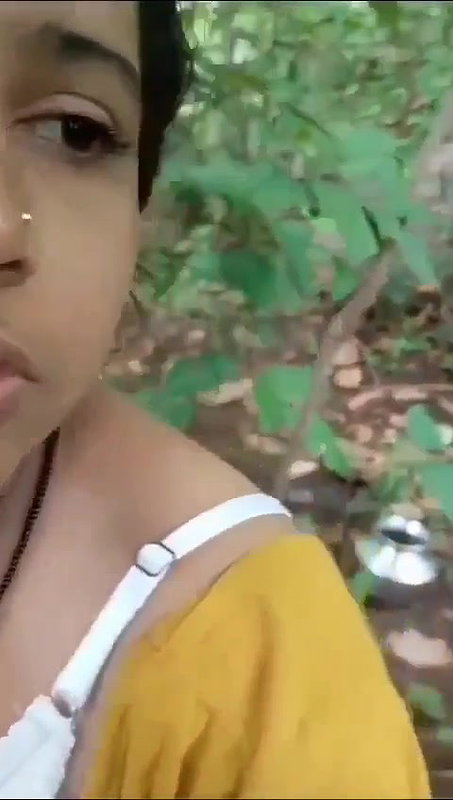Desi aunty outdoor sex and blowjob in jungle