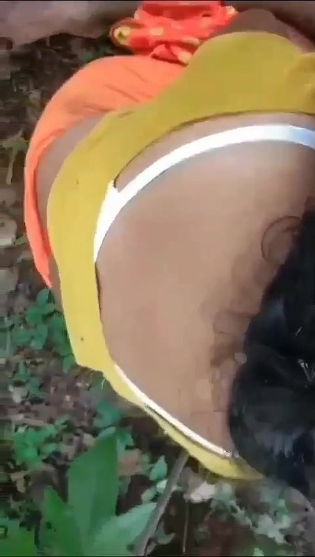 Desi aunty outdoor sex and blowjob in jungle