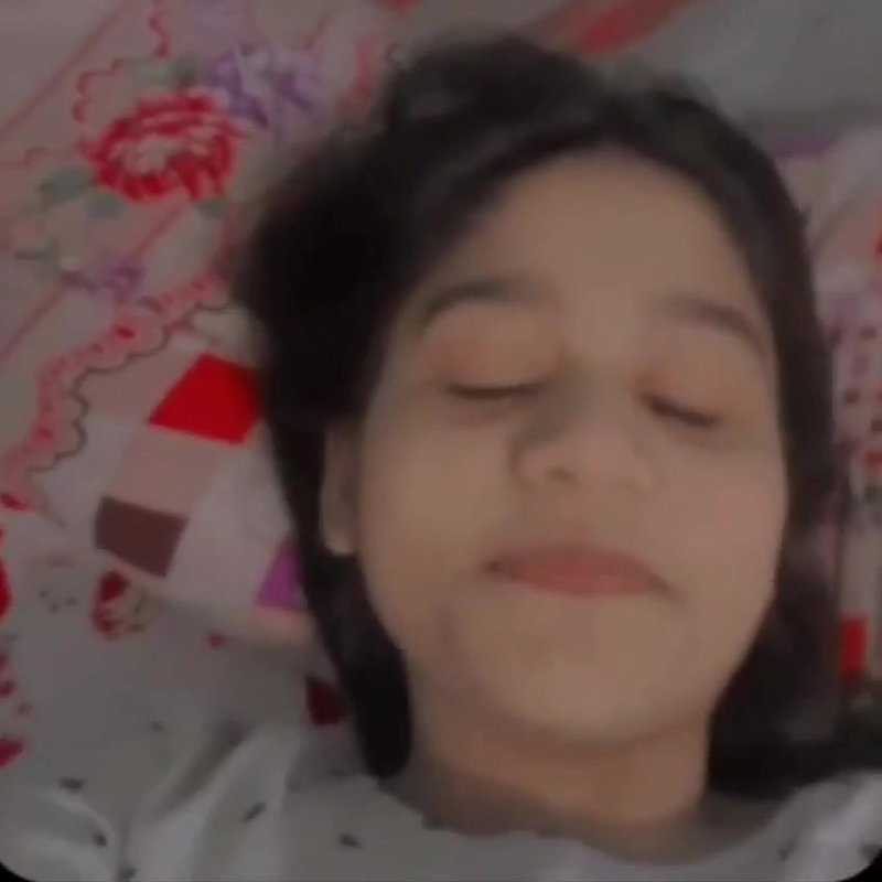 Bangladeshi sex chat girl showing her boobs