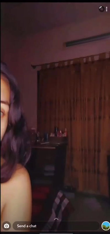 sexy ass slim Desi girl nude on cam viral show