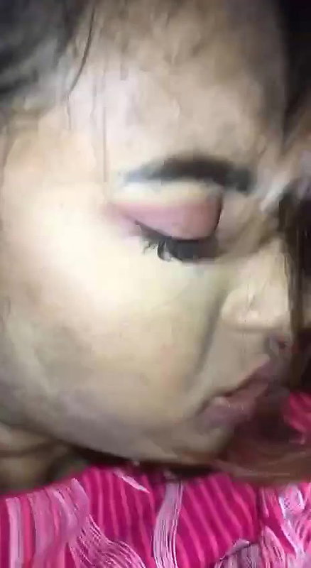 blonde hair Indian girl boobs show viral MMS
