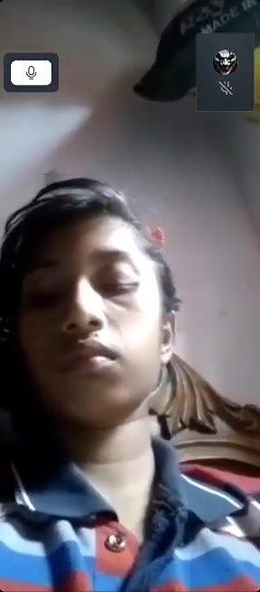 polo t shirt girl showing boobs on video call sex