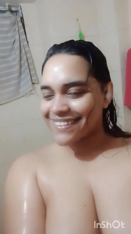 Punjabi girl nude bathing exposing wet body curves