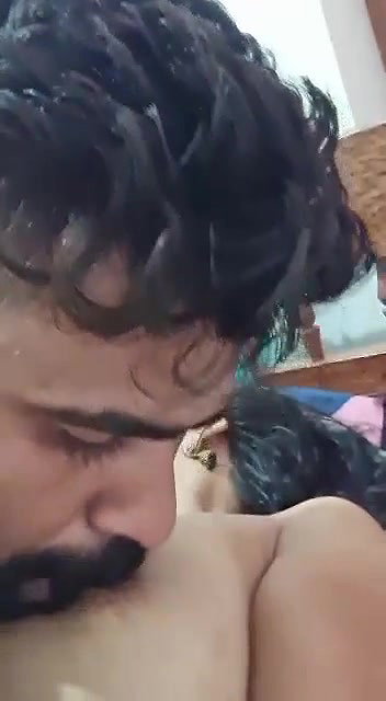 mallu hot wife nipple sucking and pussy licking