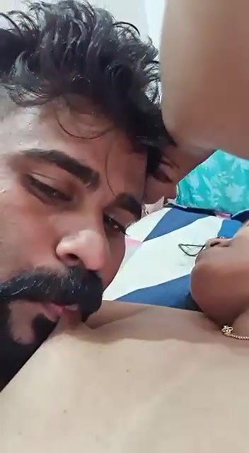 mallu hot wife nipple sucking and pussy licking