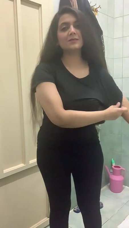 hot lady stripping and showing big boobs viral MMS