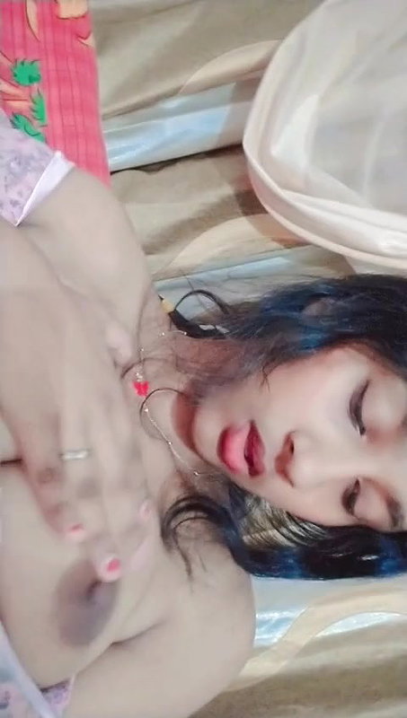 gorgeous college girl boobs show viral MMS