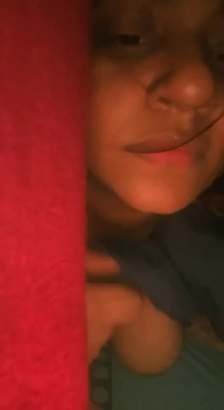 girlfriend sexy boobs show on video call to lover