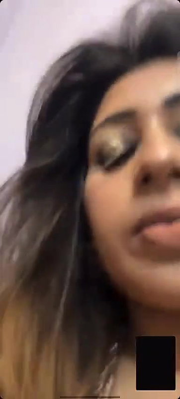 Delhi high class girl boob show video call