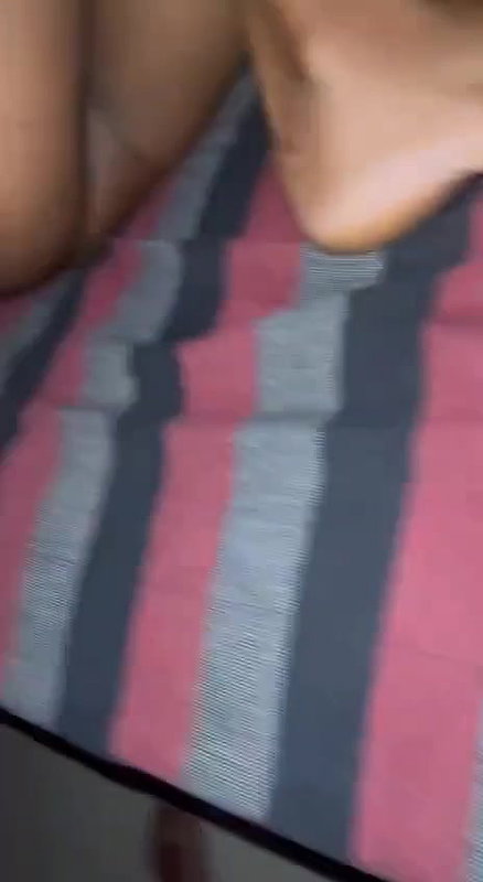 Lankan girl sucking dick in shyness viral clip