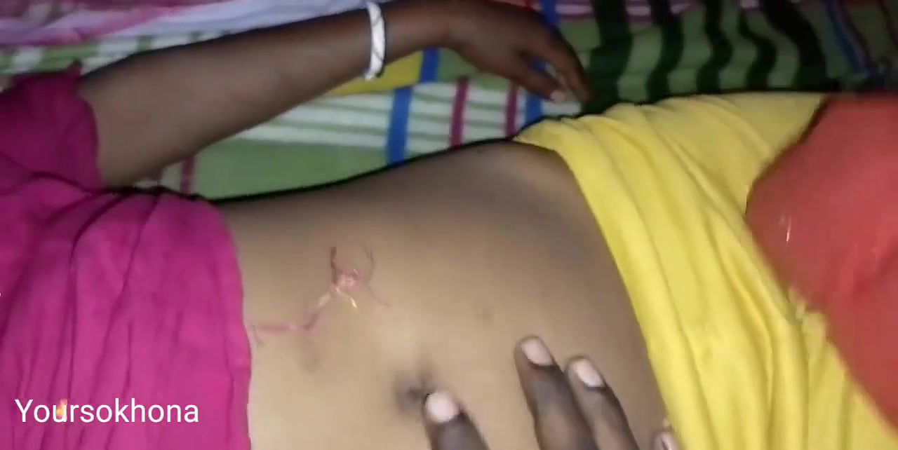 Bhabhi soi hui thi book ka milk nikala bahut maja aaya