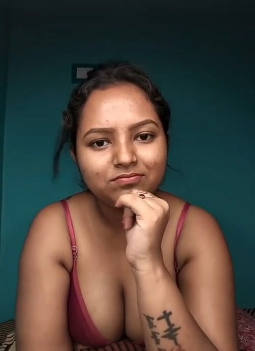 Cute Suzuka bhabi fingering