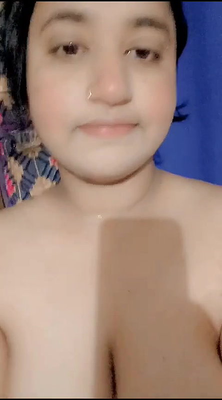 beautiful girl nude big boobs viral selfie