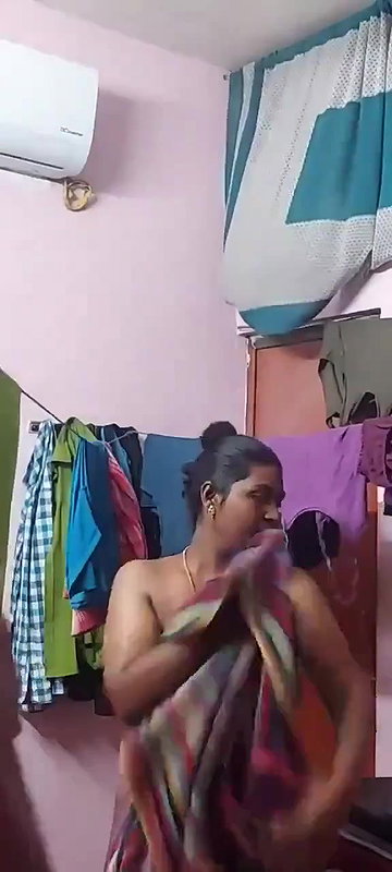 Tamil aunty video of dress change viral show