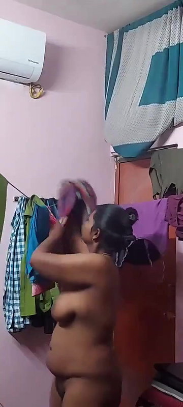 Tamil aunty video of dress change viral show