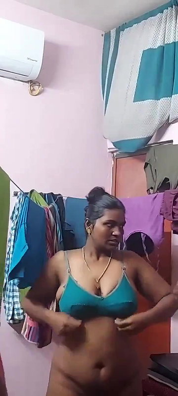 Tamil aunty video of dress change viral show