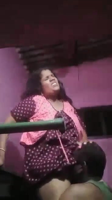 busty bhabhi pussy licking Indian sex mms