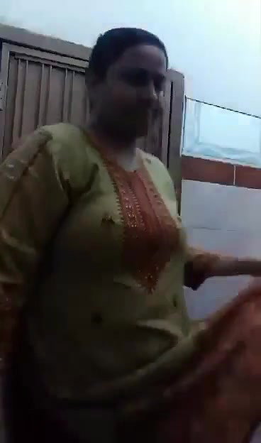 milk tanker bhabhi topless big boobs viral show