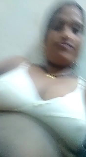 desi bhabi wet black pussy show viral bathroom