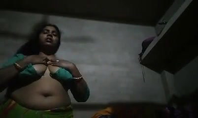 mature aunty opening blouse viral big boobs