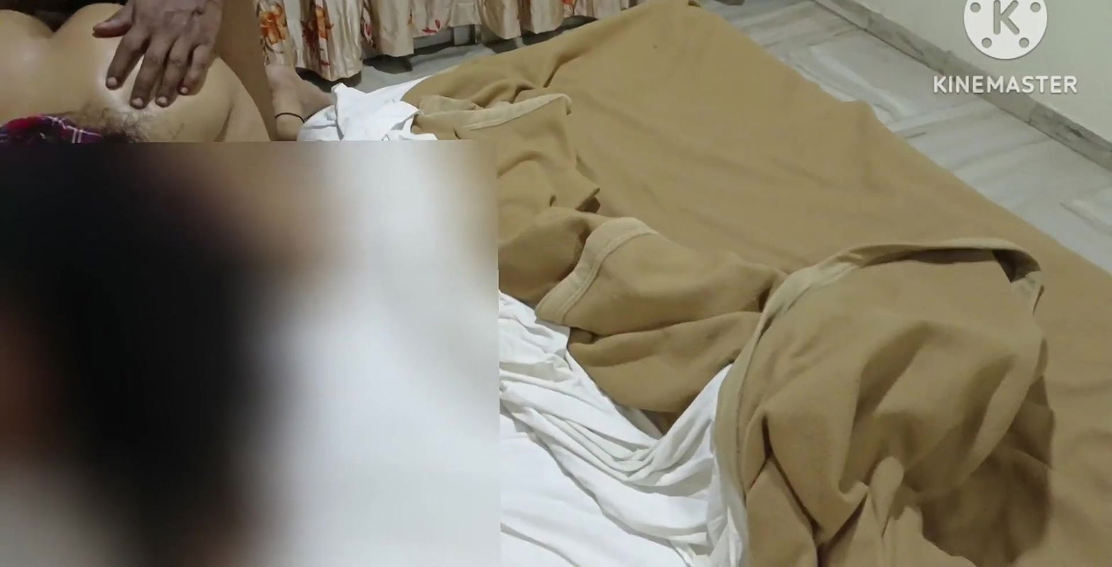 Desi Punjabi couple thresome cockold video