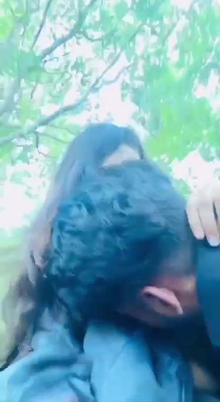 Malayali girl outdoor boob show viral latest MMS