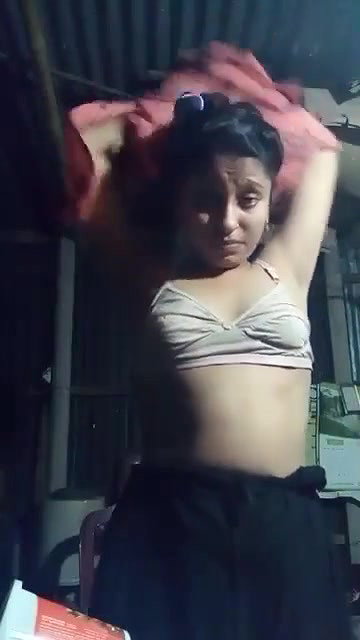 Bengali village girl small boobs show video