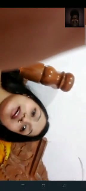 smiling girlfriend nude viral video call sex