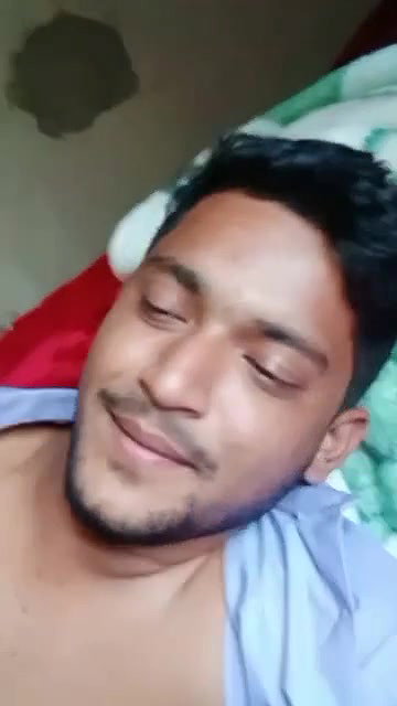 horny lovers kissing and GF boob press MMS