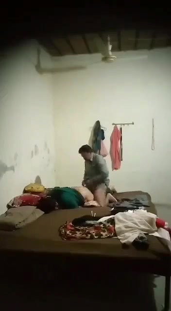 Indian couple fucking caught on viral hidden sex