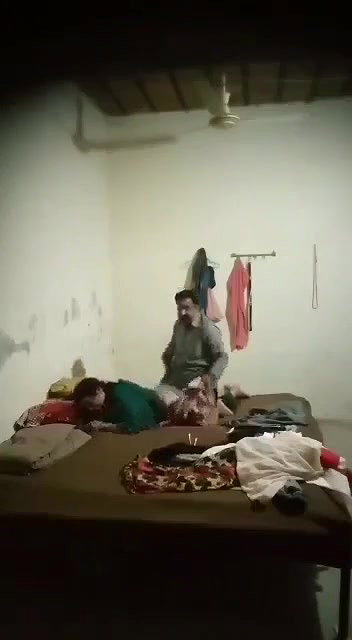 Indian couple fucking caught on viral hidden sex