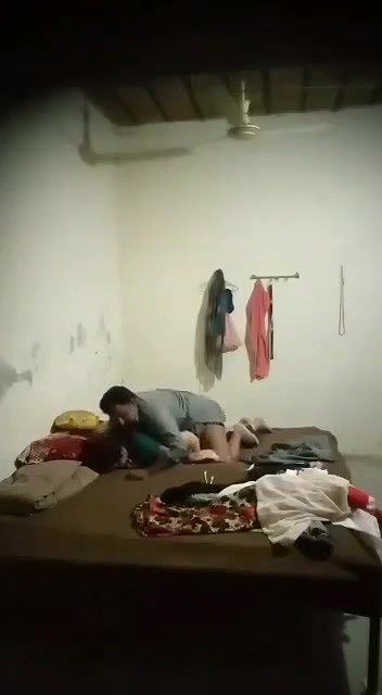 Indian couple fucking caught on viral hidden sex