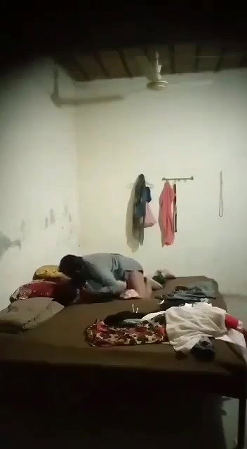 Indian couple fucking caught on viral hidden sex