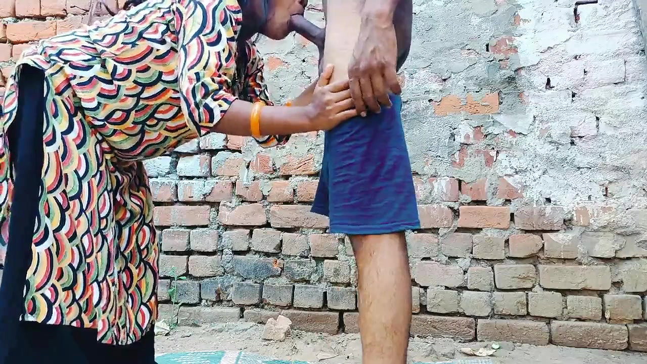 village slut big boobs shown in outdoor doggy fuck