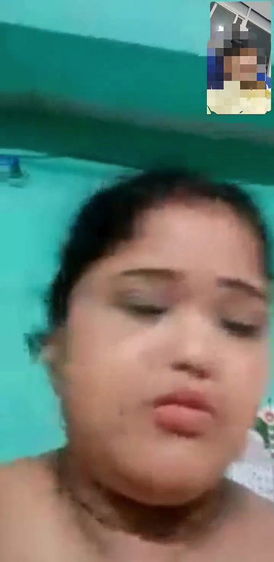 big boobs Bengali Boudi naked show on video call