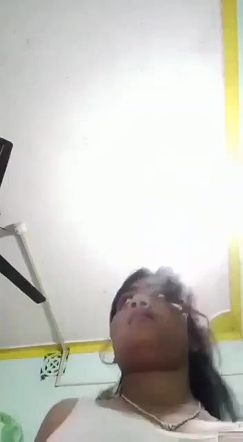village girl stripping saree and viral boobs show