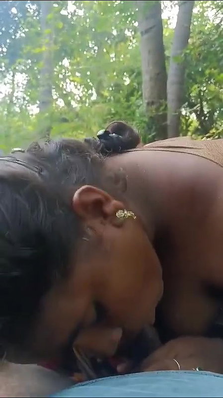 Tamil mature slut outdoor sex with customer
