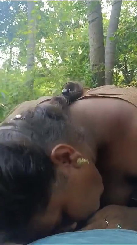 Tamil mature slut outdoor sex with customer