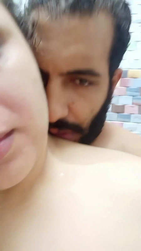 Pakistani chubby MILF nude bath and foreplay sex