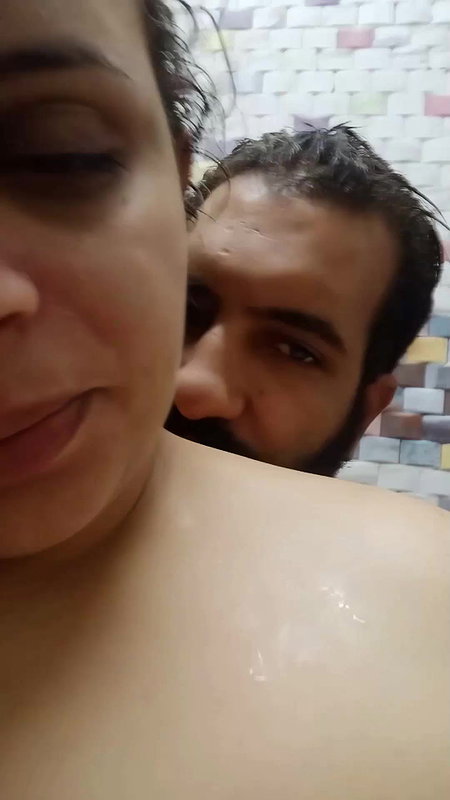 Pakistani chubby MILF nude bath and foreplay sex