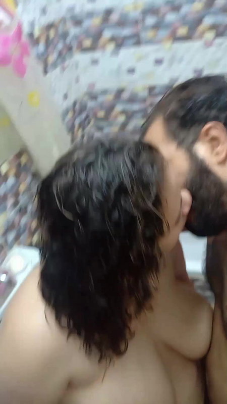 Pakistani chubby MILF nude bath and foreplay sex