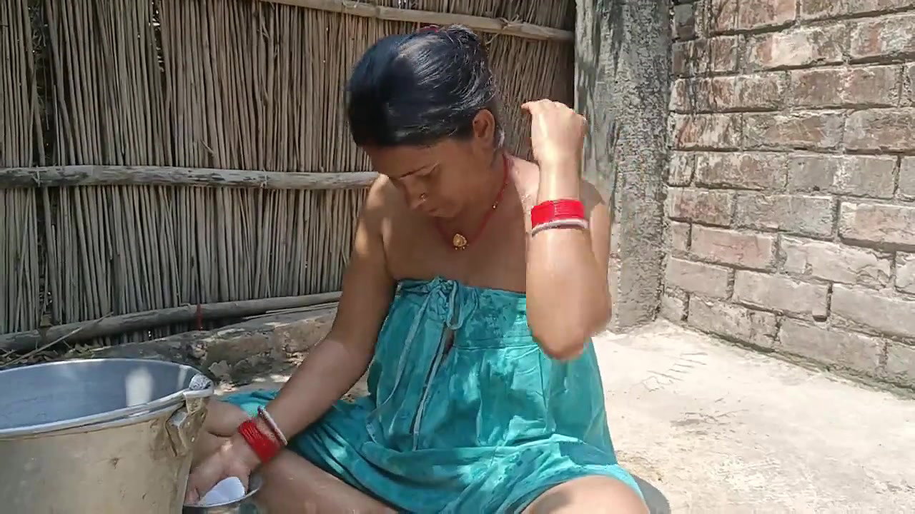 village bhabhi nude bath outdoors with devar