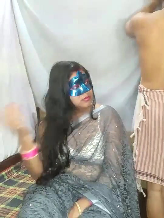 Indian porn busty bhabhi blowjob in innerwear